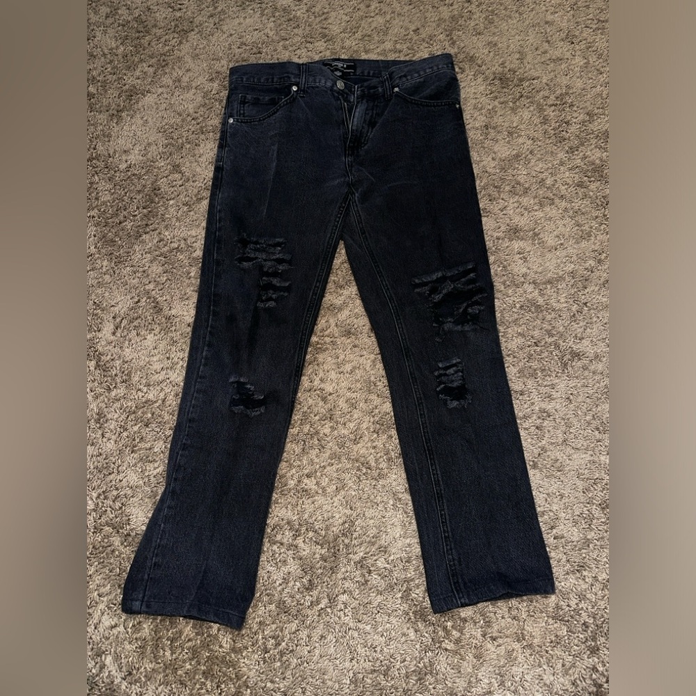 FOREVER 21 RIPPED JEANS